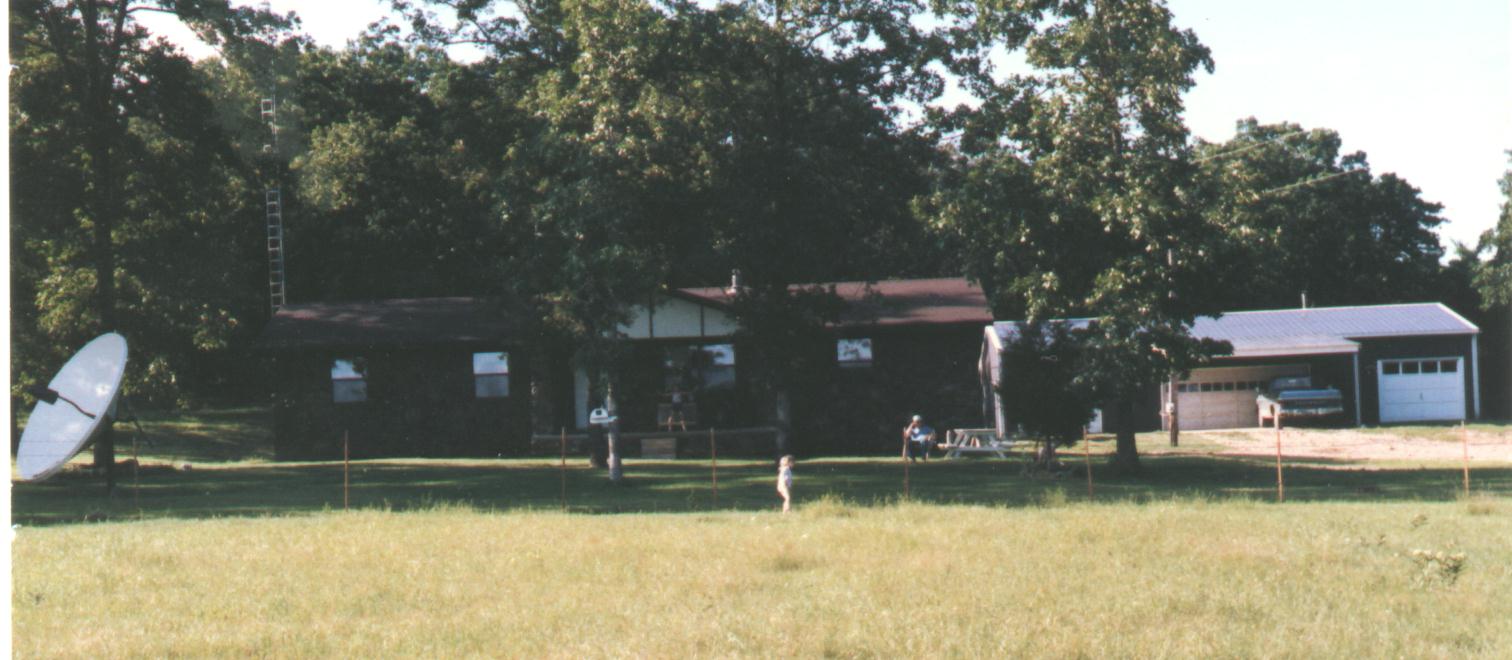 house1_2.jpg (128148 bytes)