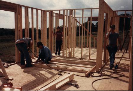 robert_construction02.jpg (30530 bytes)