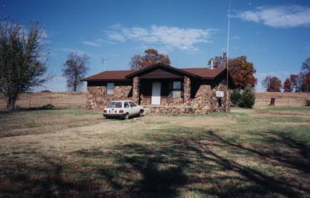 robertshouse.jpg (22534 bytes)