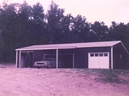 shop2.jpg (20830 bytes)