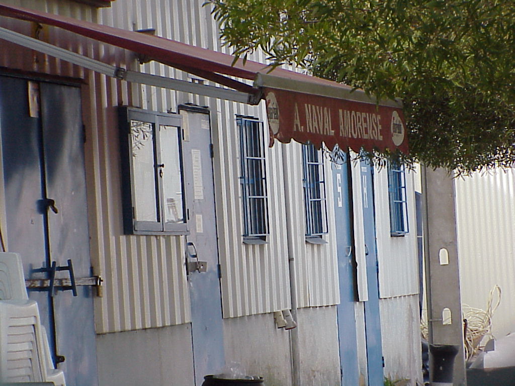 Mvc-332x.jpg (166217 bytes)